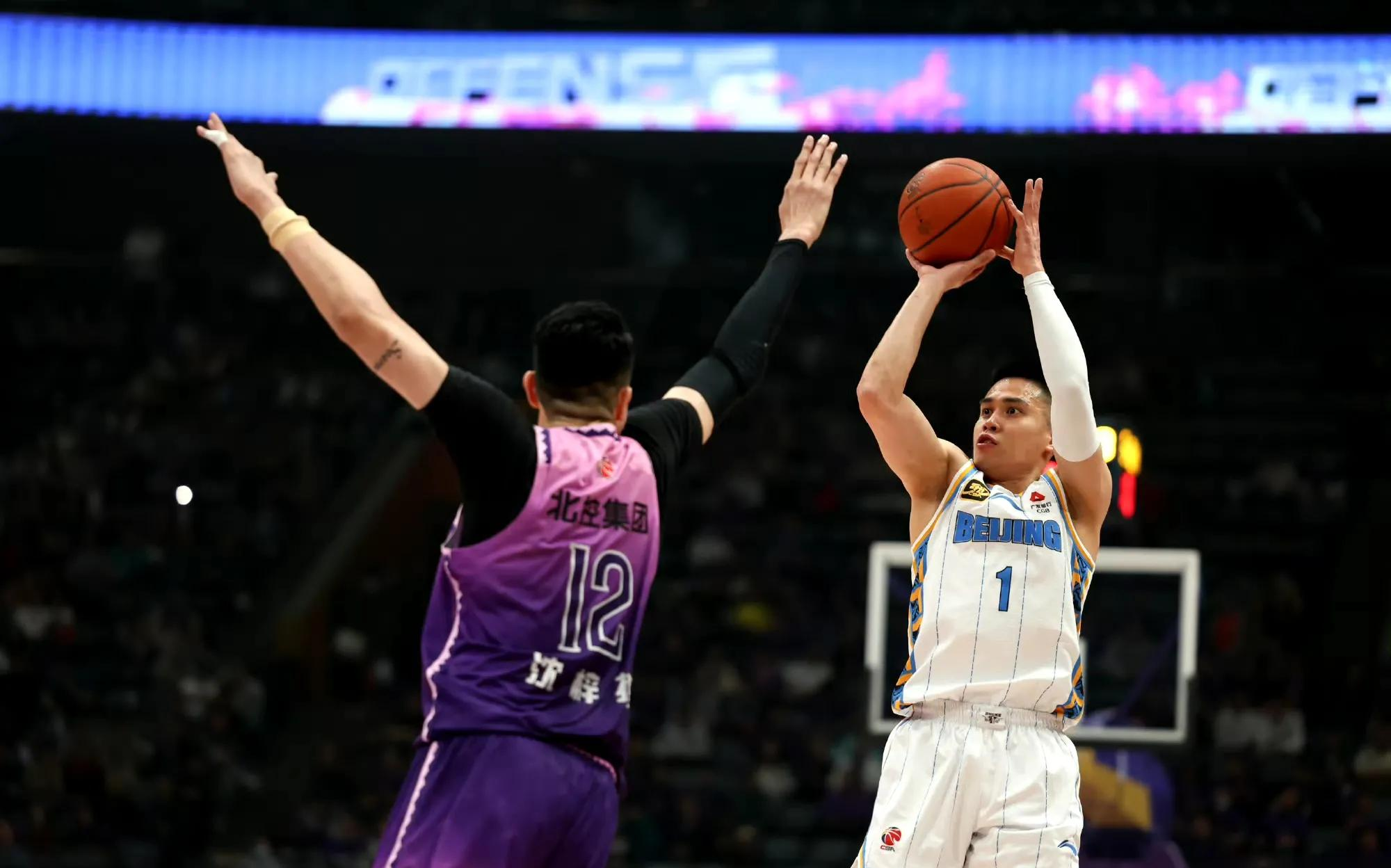 包含关键时刻北京首钢防线松动——CBA季后赛节点到来，信心回归，身体对抗强度拉满的词条