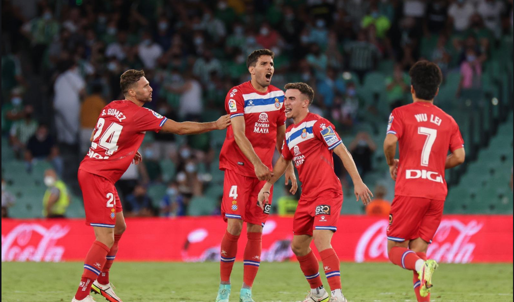 里程碑夜！亚特兰大绝杀压哨；国王杯关键时刻刷纪录；压力陡增；临场指挥获称赞